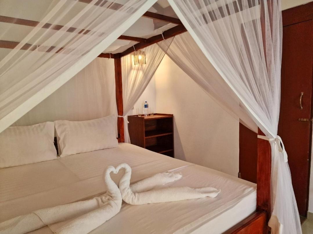Panorama Beach Hotel Tangalle Dış mekan fotoğraf