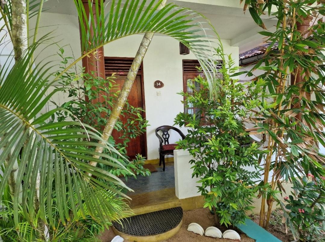 Panorama Beach Hotel Tangalle Dış mekan fotoğraf